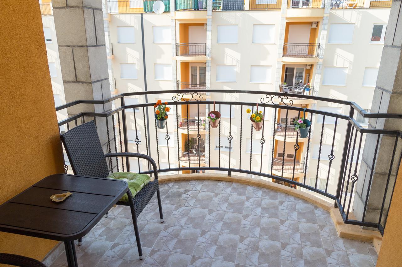 Apartmans Centar Требине Екстериор снимка